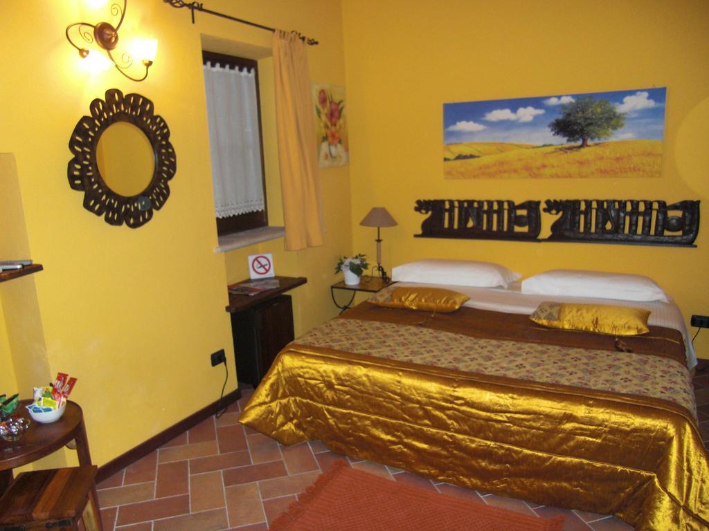 B&B Gira-Sole Cuneo Cameră foto